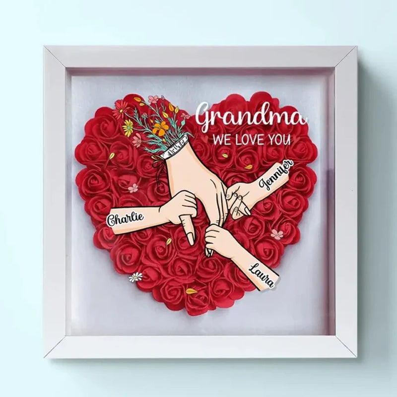 We Love You Mama Hand Holding - Gepersonaliseerde Bloemen Schaduwdoos